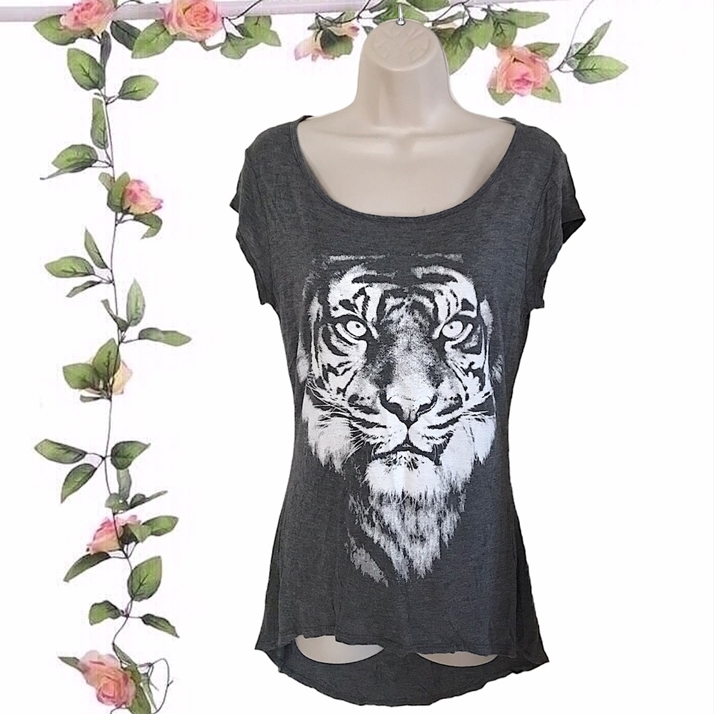 White & Grey Tiger High Low Tattered Oversized Cap Sleeve Top Size Small/Medium